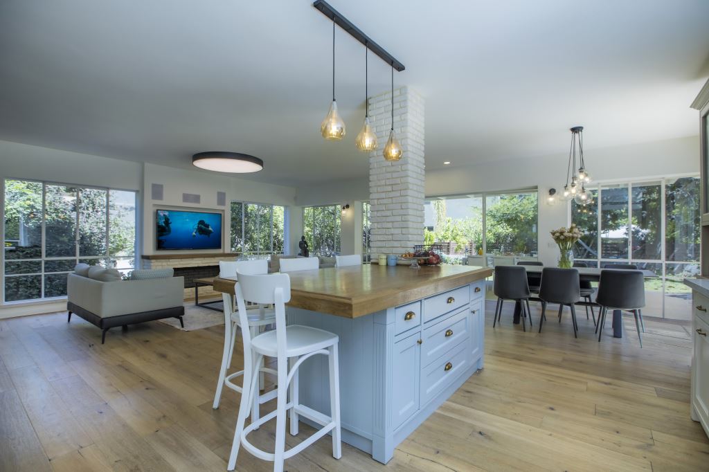 ××× ×¢× ××× ××××× ×ª×××ª ×××××