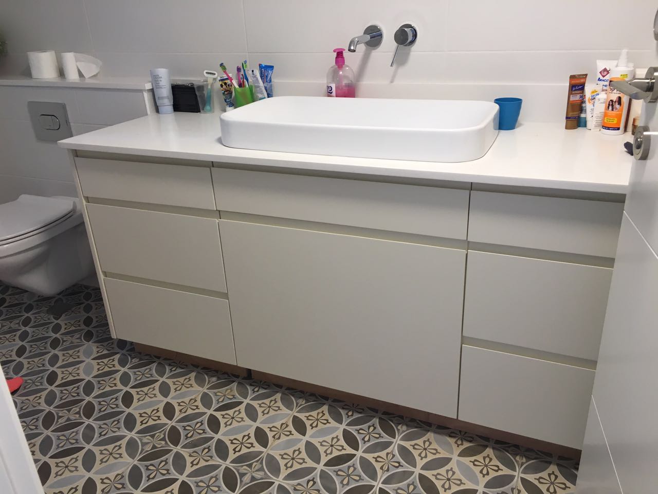 תוספת בניה על הגג ושיפוץ כללי בבית