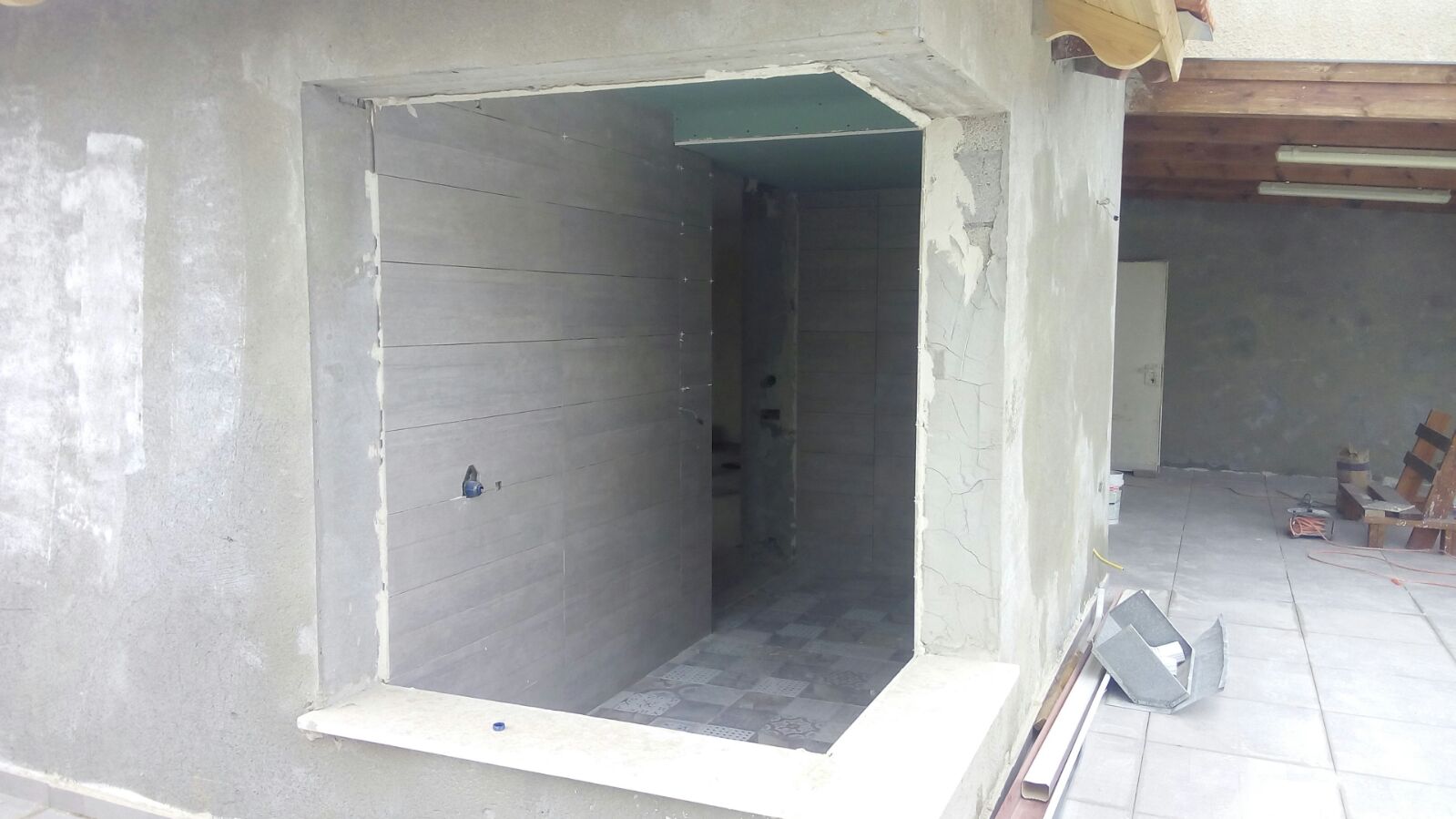 תוספת בניה על הגג ושיפוץ כללי בבית