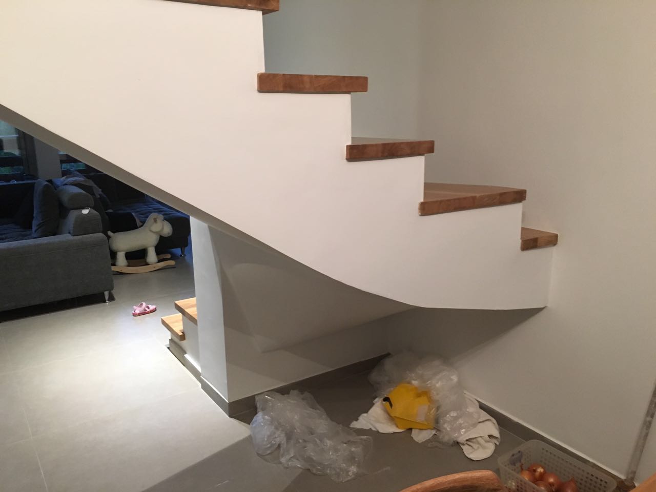 תוספת בניה על הגג ושיפוץ כללי בבית