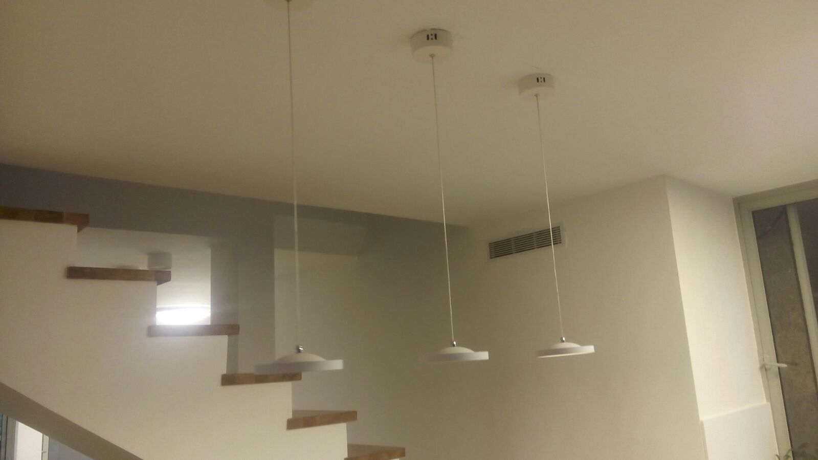 תוספת בניה על הגג ושיפוץ כללי בבית