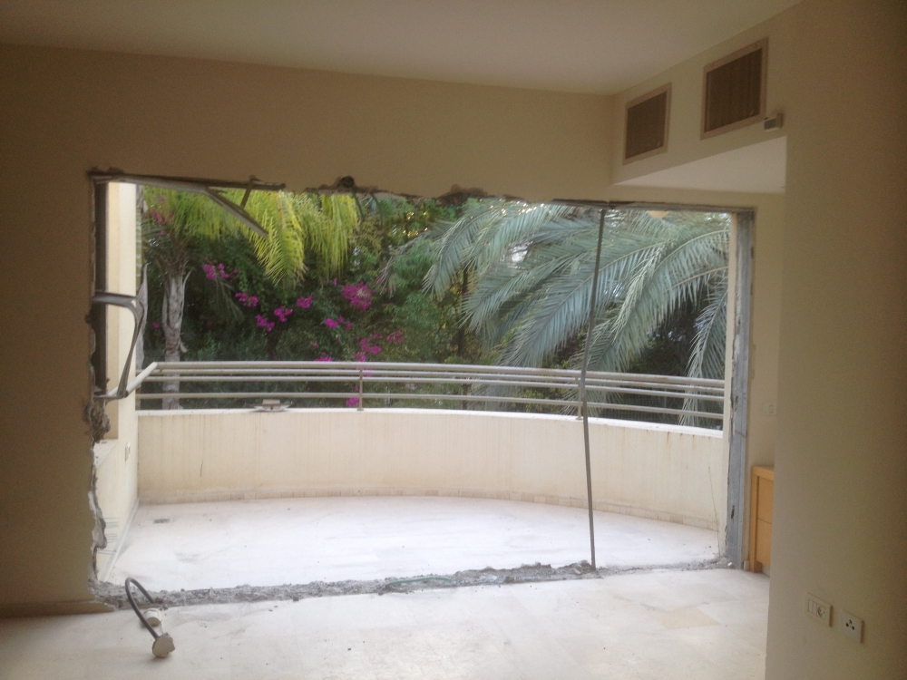 סגירת מרפסות ושיפוץ כללי