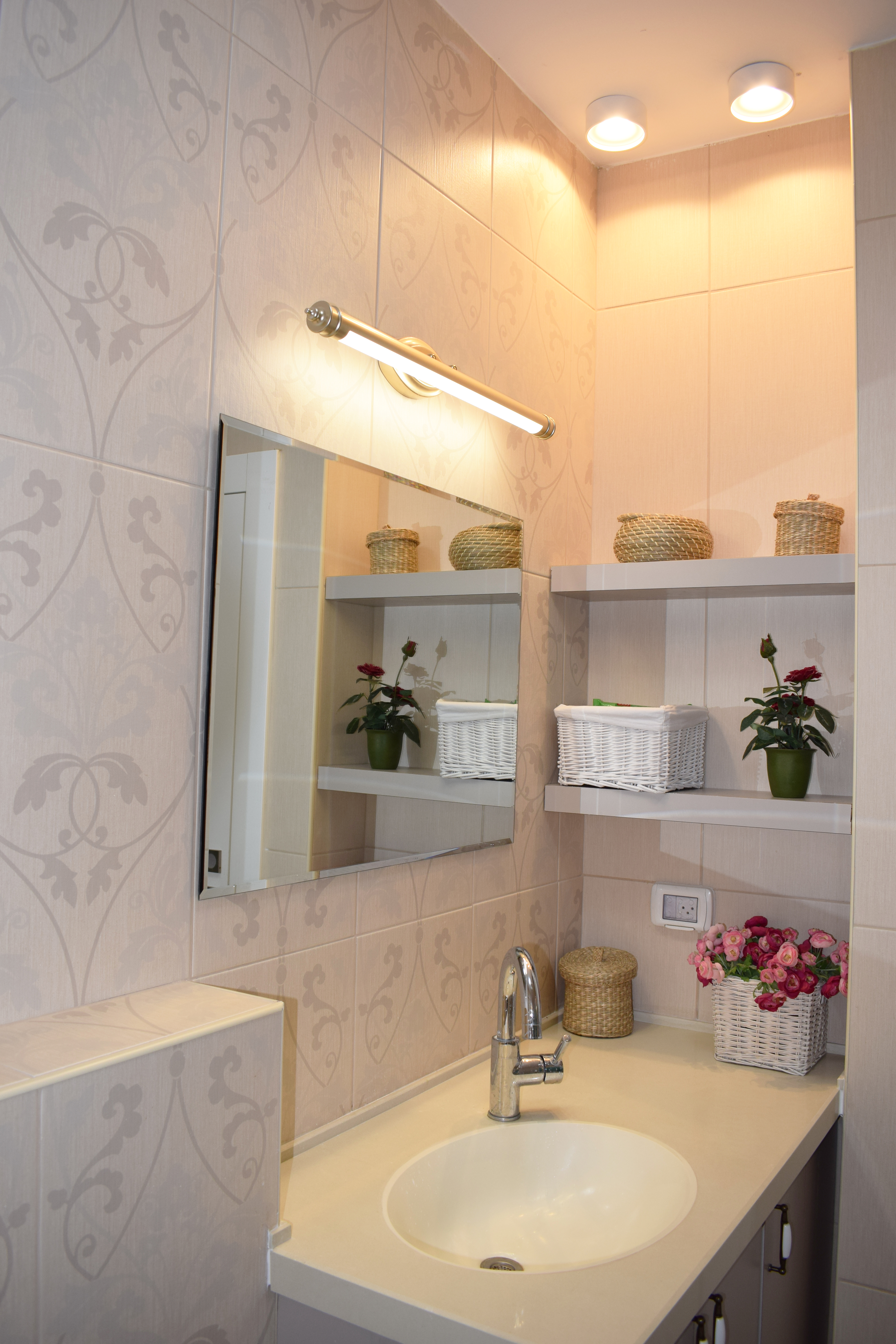 ×××¨ ×××××× ××××× × ×©×× ×ª