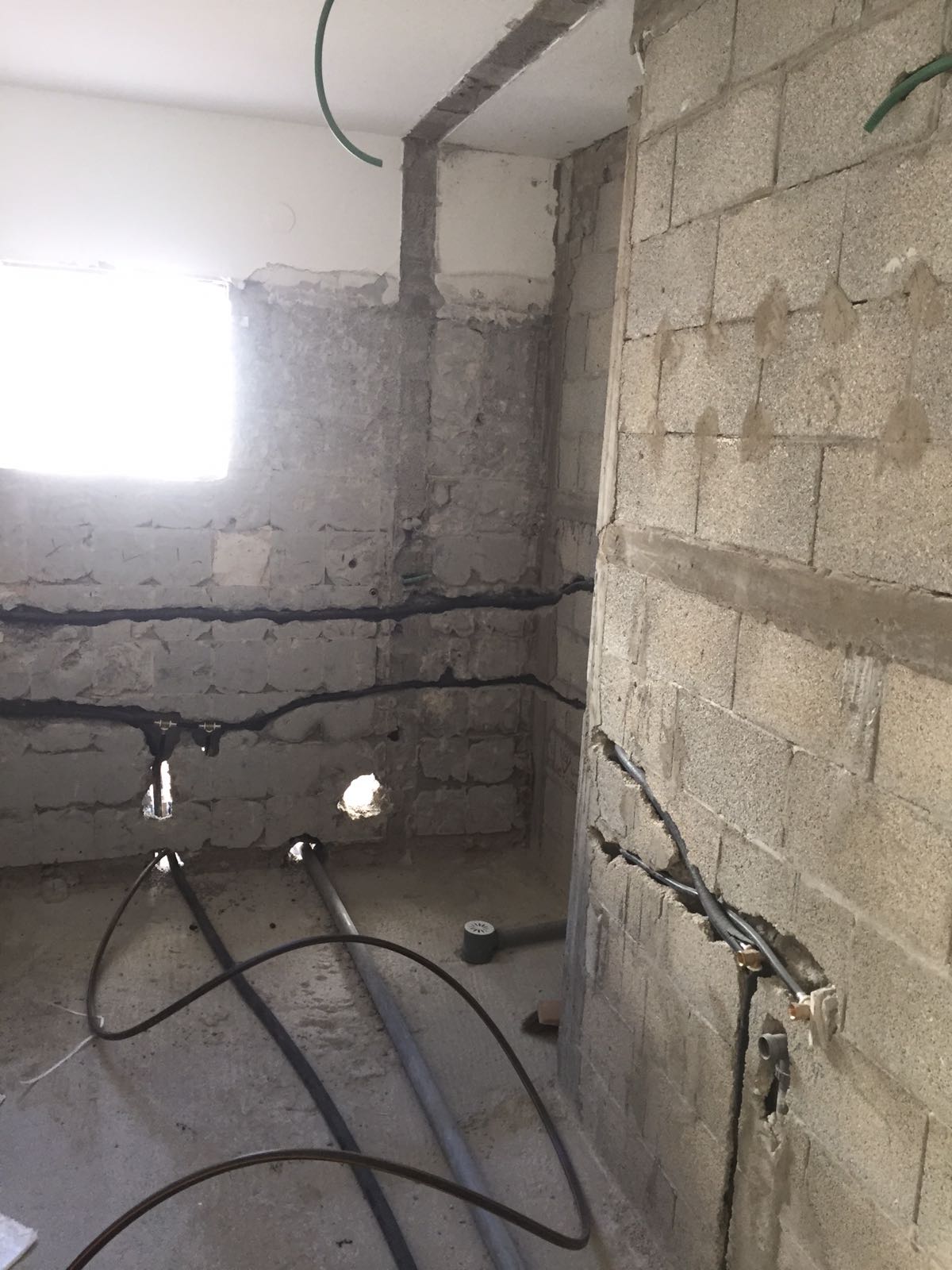 ריצוף וקרמיקה