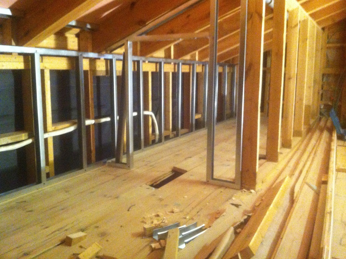 שיפוץ עליית גג לחדר הורים