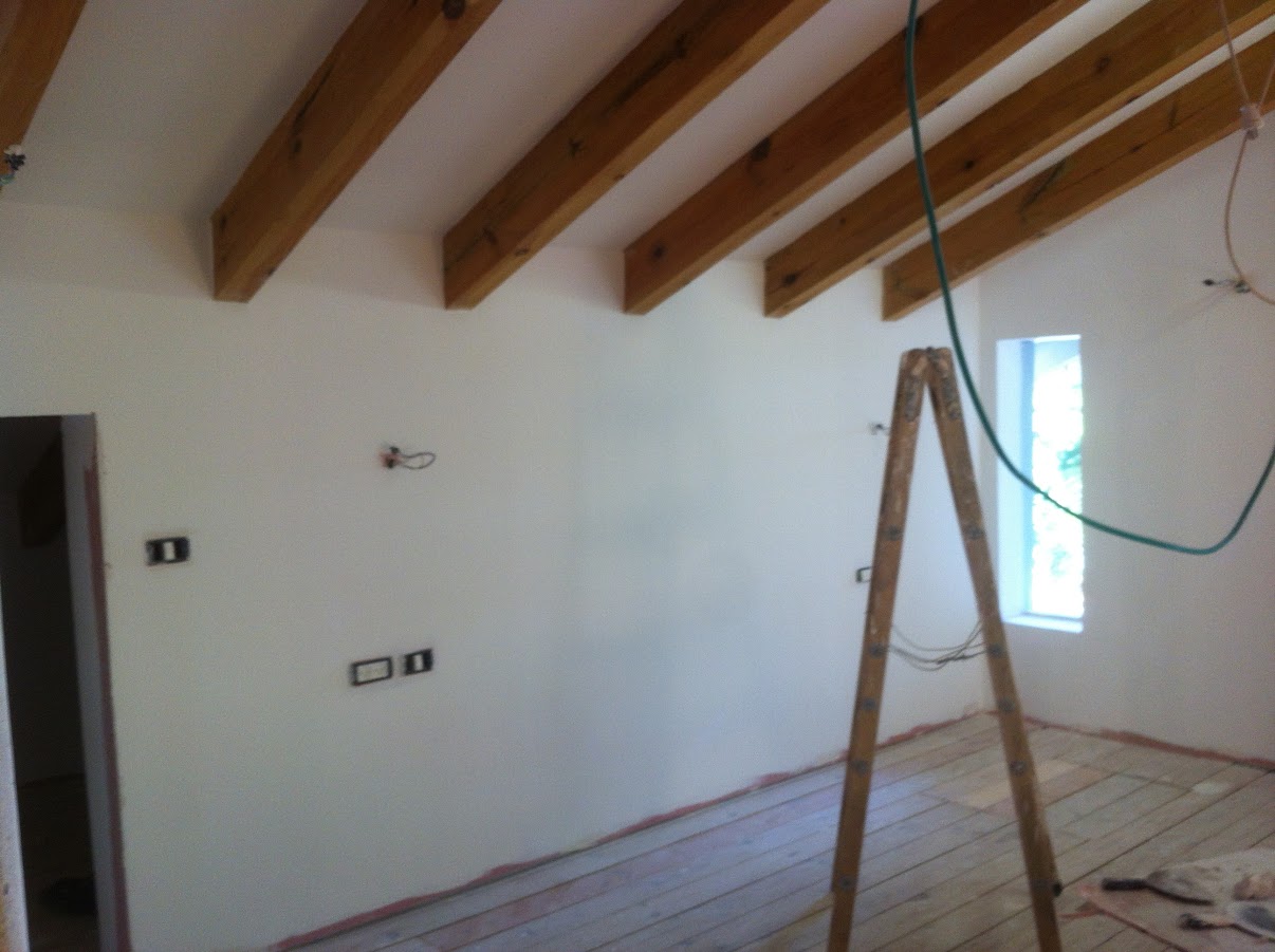 שיפוץ עליית גג לחדר הורים