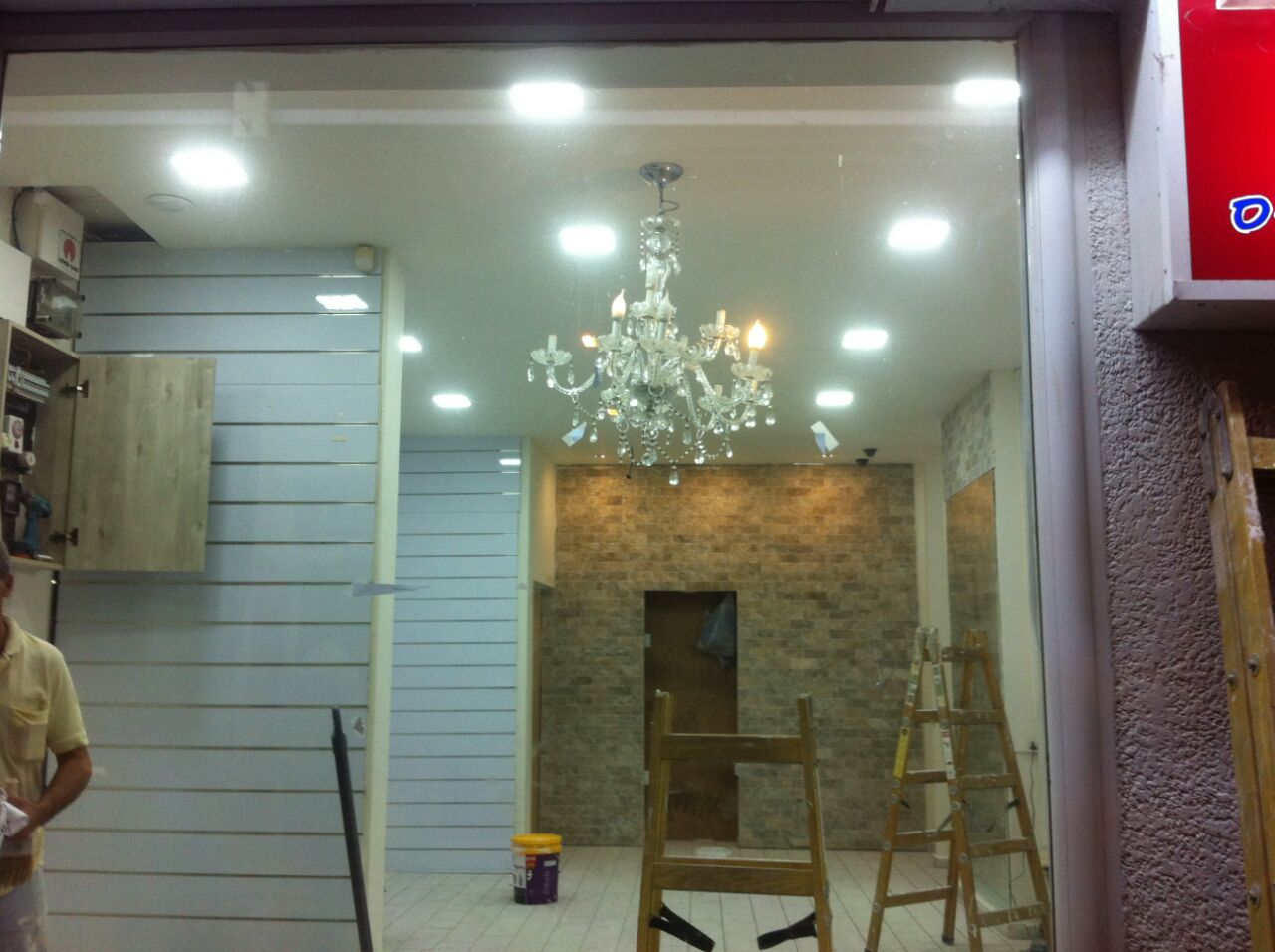 שיפוץ חנות בגדים