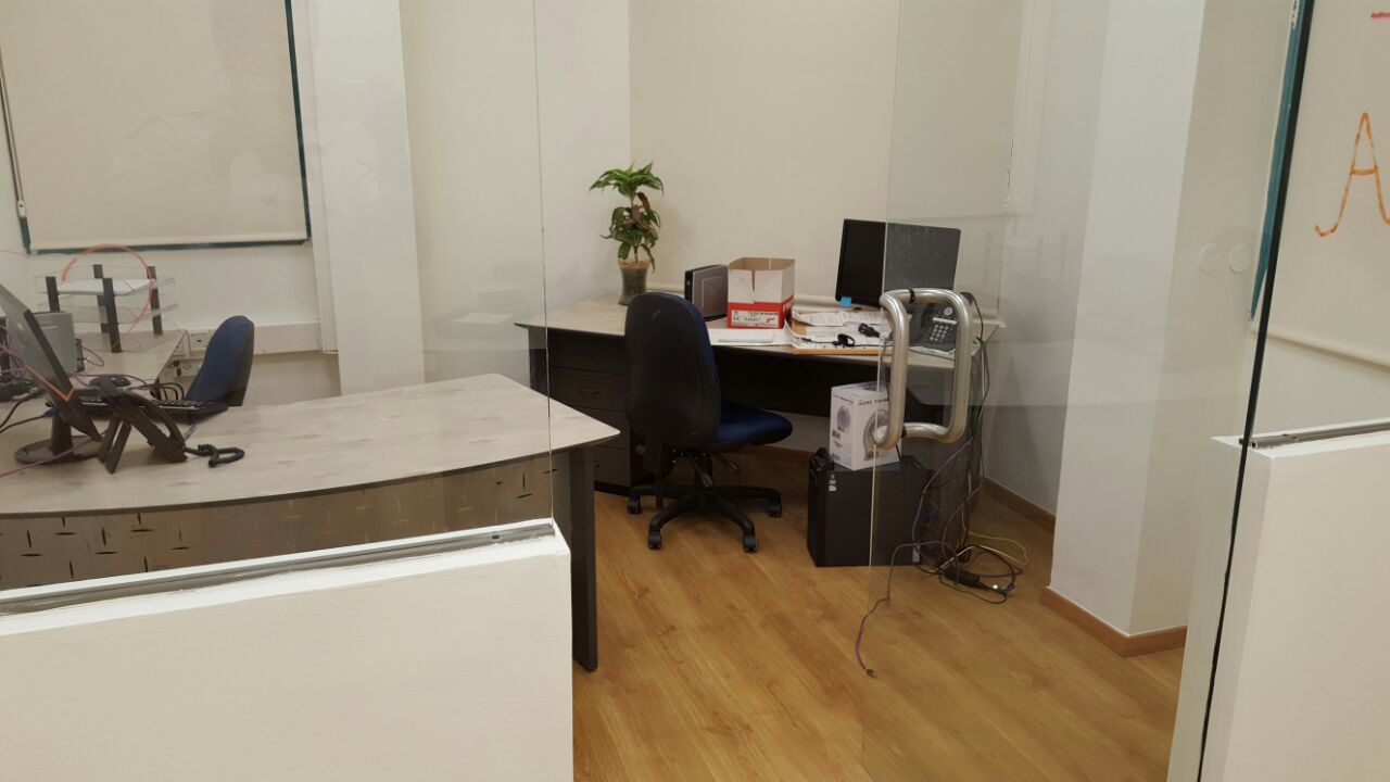 צילום מעבודה של בועז דבוש