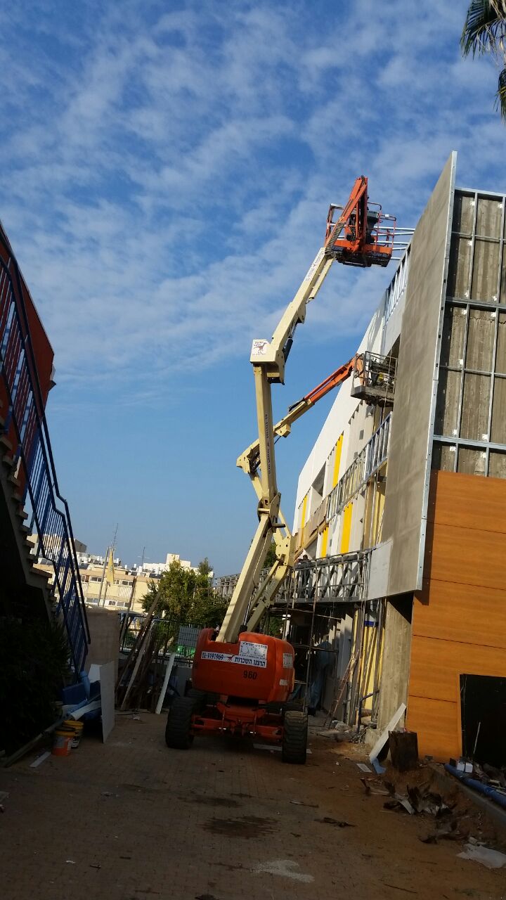 פרוייקט שיפוץ להיכל ספורט