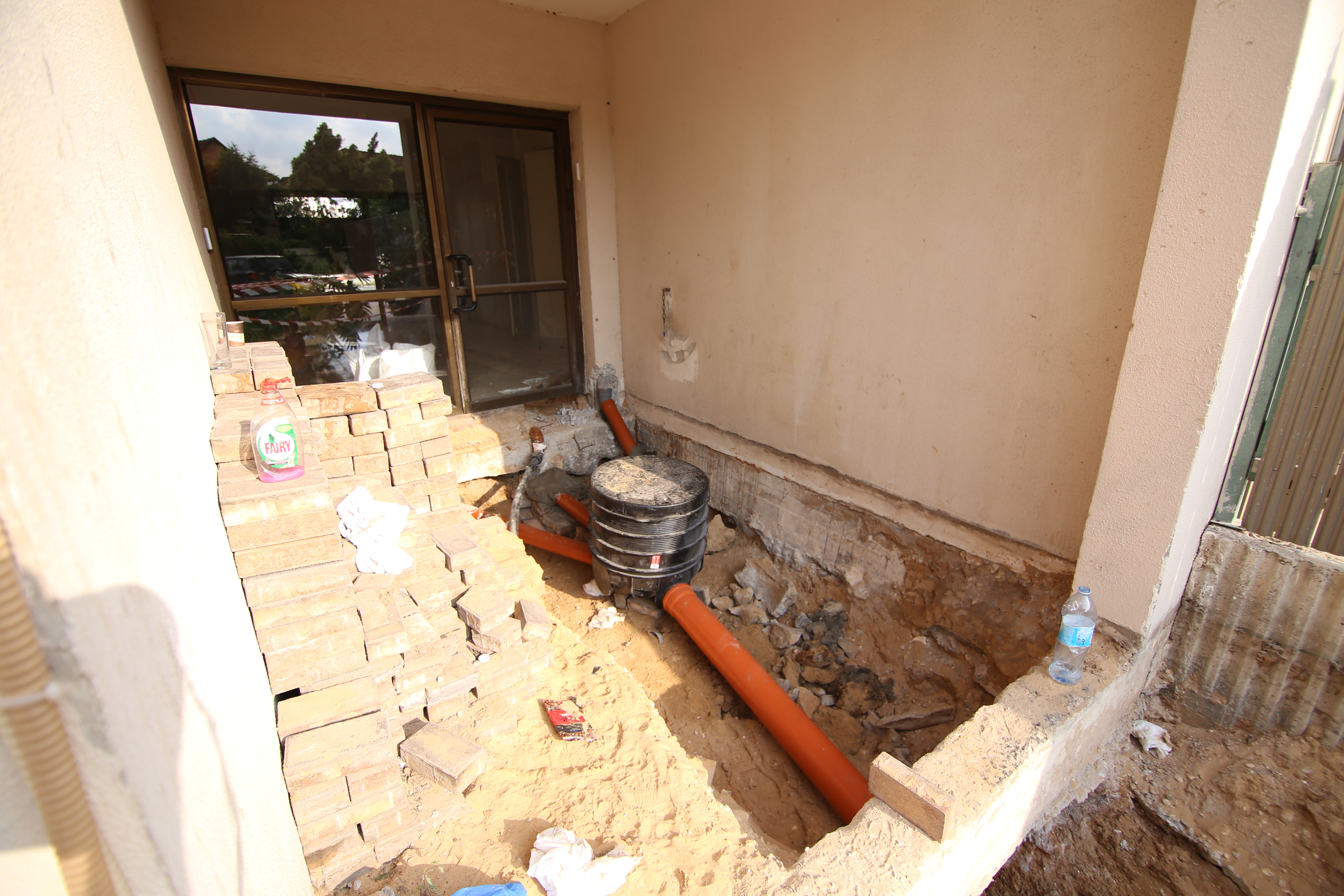 שיפוץ בניין