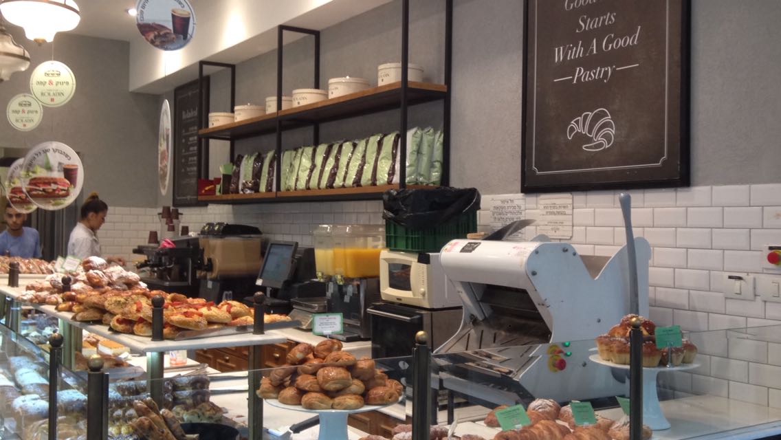 צילום מעבודה של ג'ון פול סלע