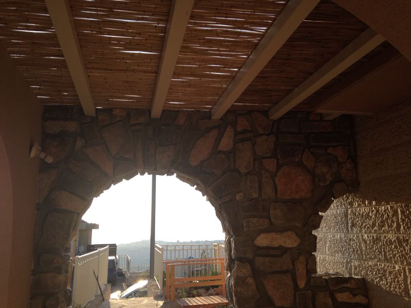 בנייה אומנותית באבן טבעית