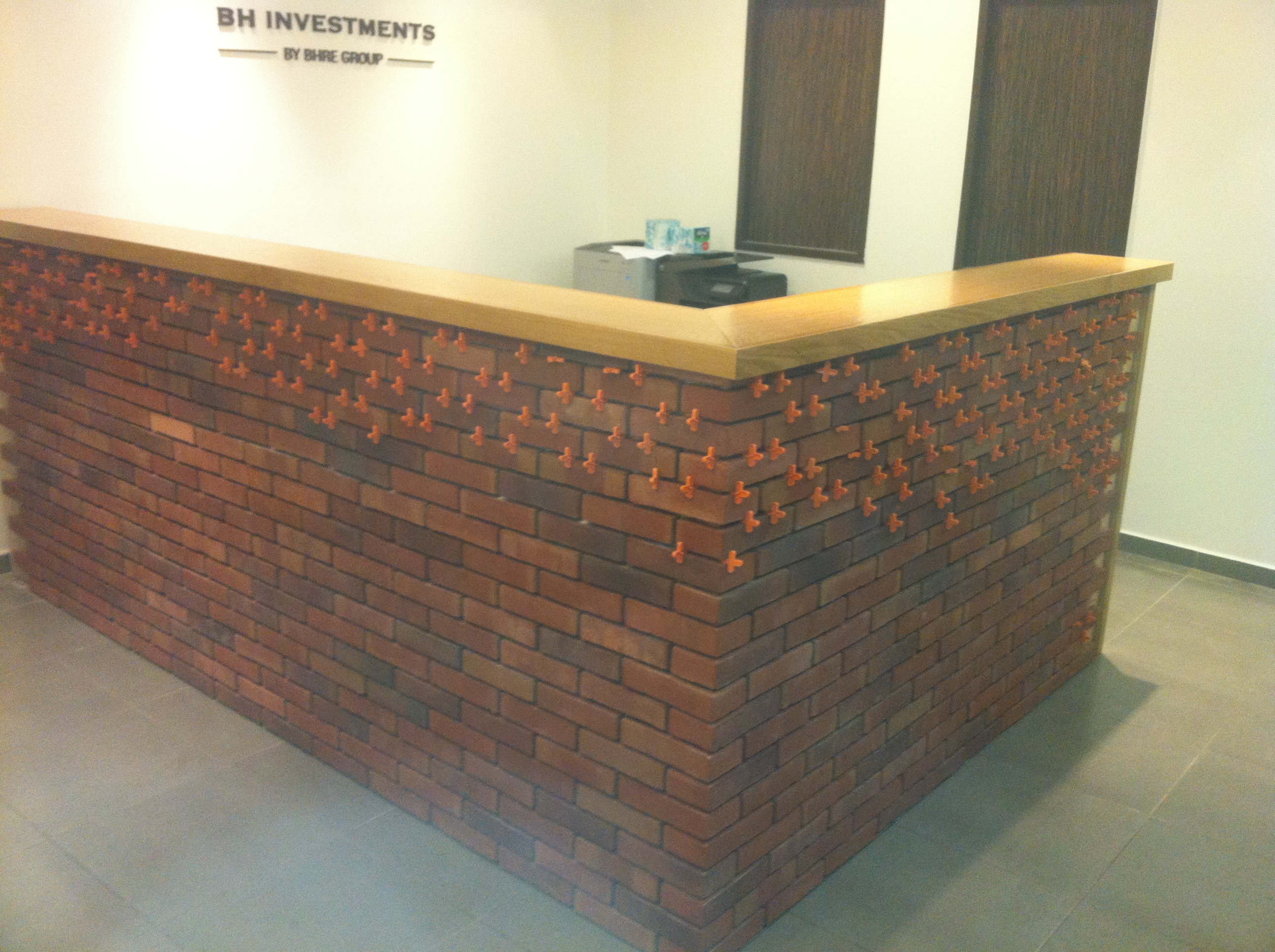 בניית דלפק משרדי