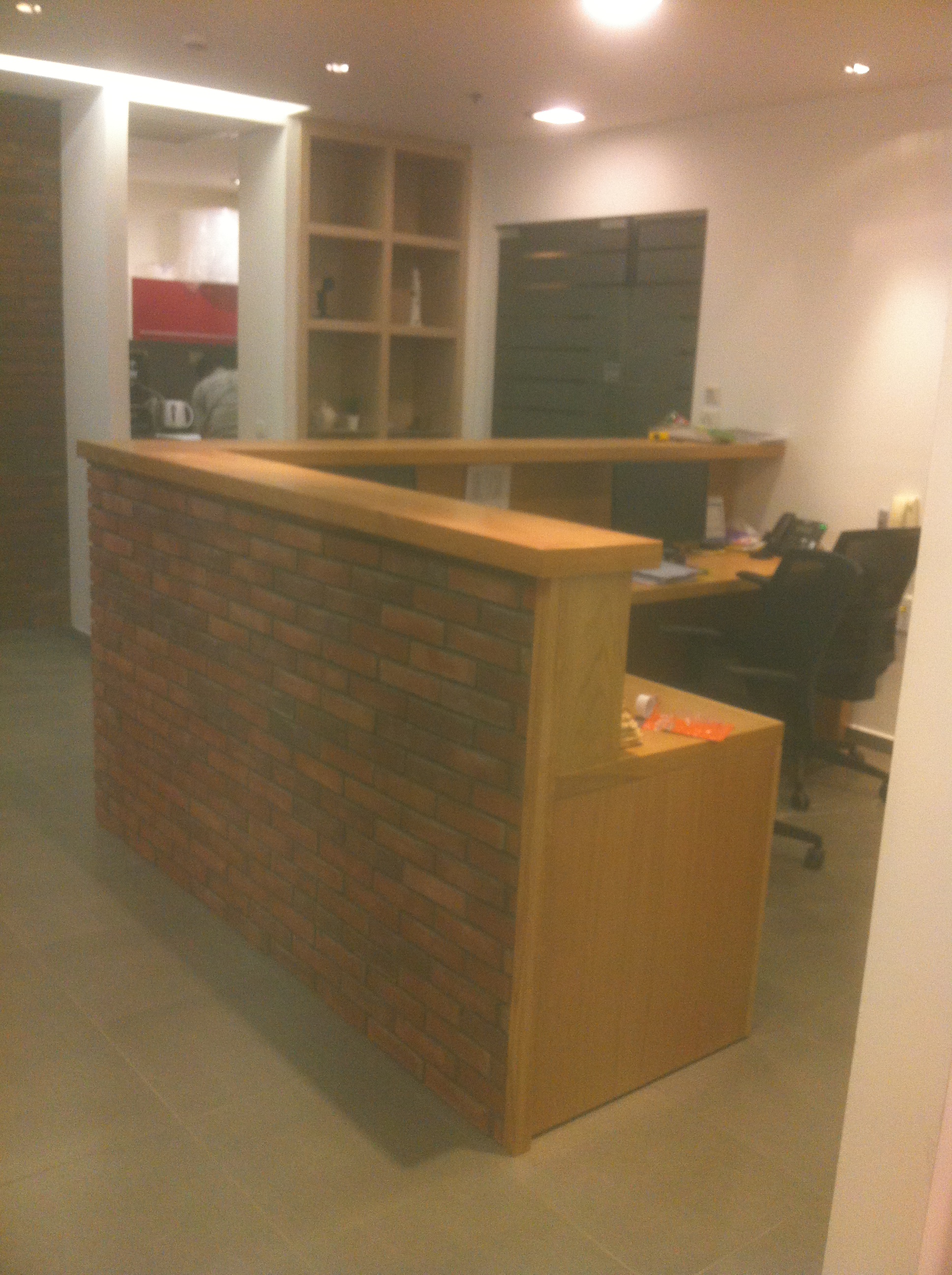 בניית דלפק משרדי