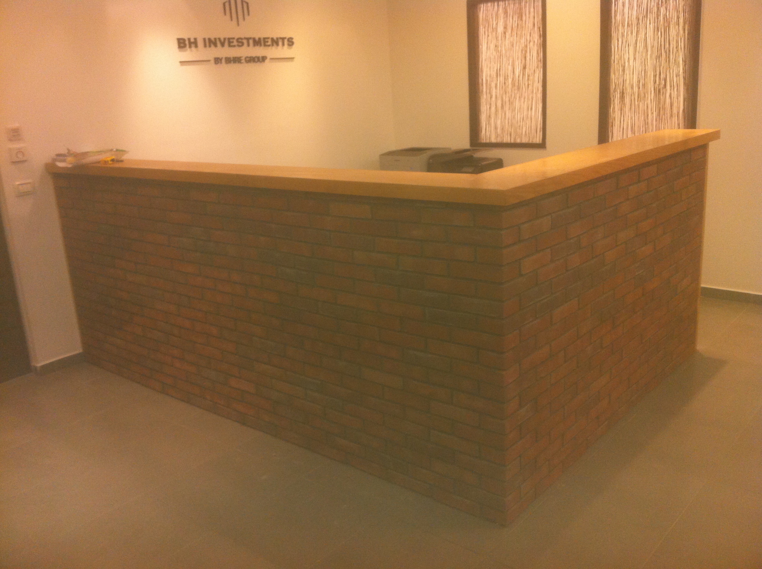 בניית דלפק משרדי