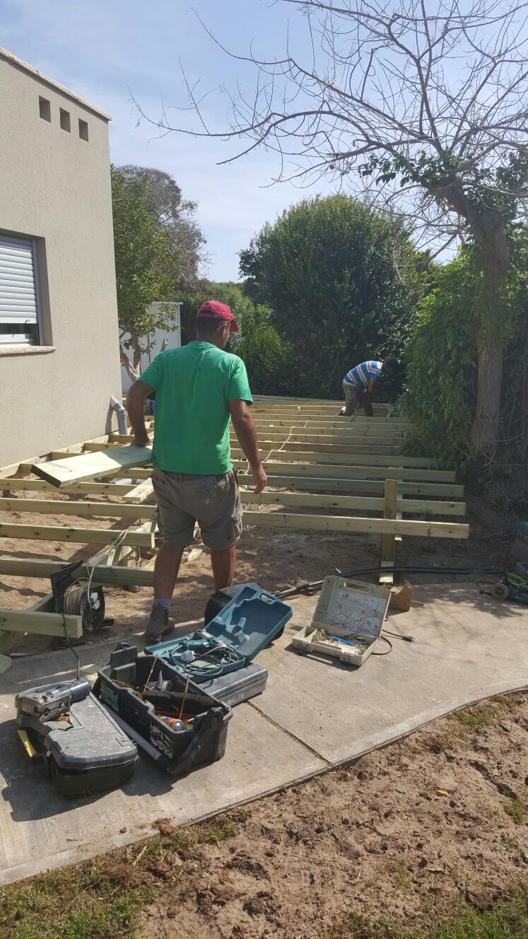 ריצופי חוץ, חיפויי קיר ודקים