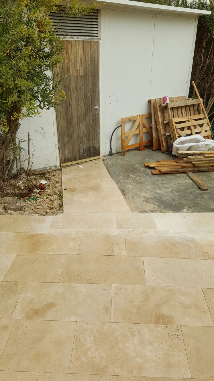 ריצופי חוץ, חיפויי קיר ודקים