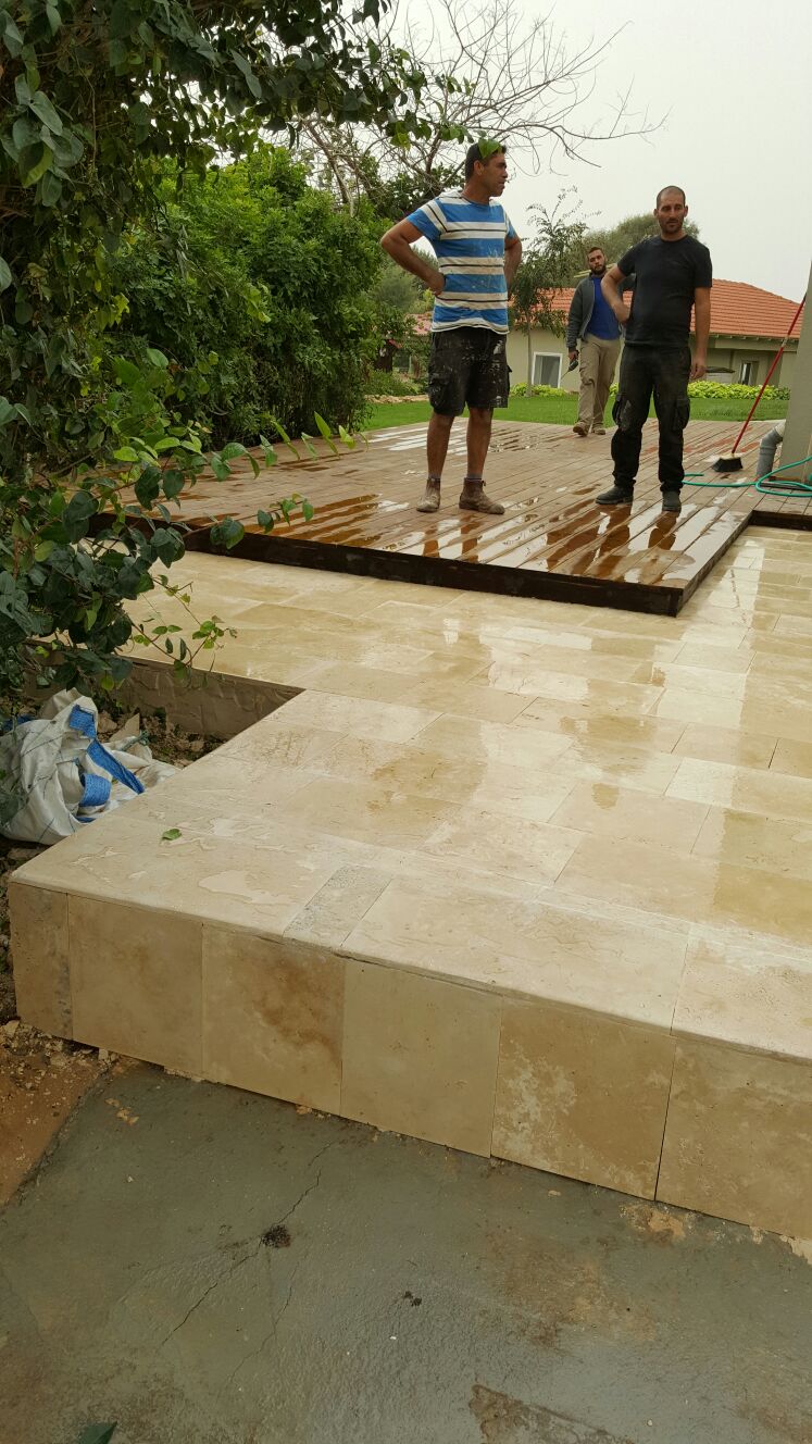 ריצופי חוץ, חיפויי קיר ודקים