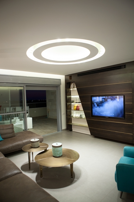 צילום מעבודה של אבי גואטה