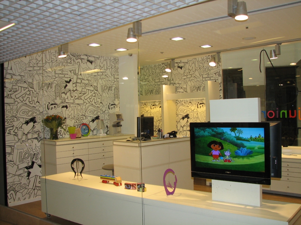 שיפוץ חנות אופטיקה