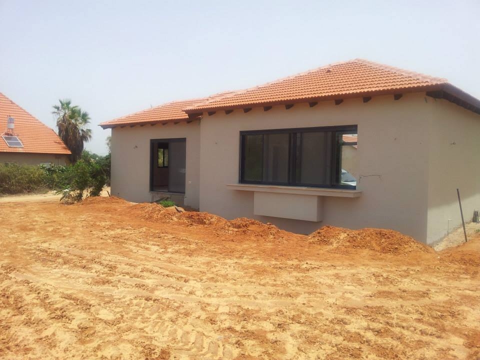 הריסת מבנה ישן ובניה מחדש עד גמר