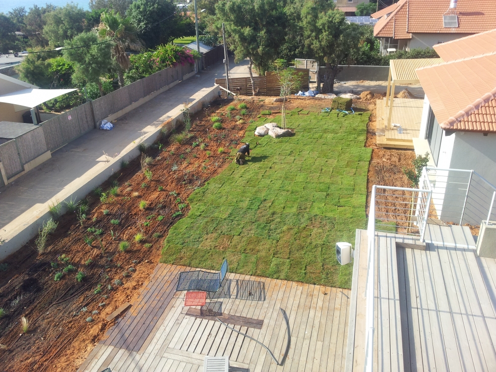 הריסת מבנה ישן ובניה מחדש עד גמר