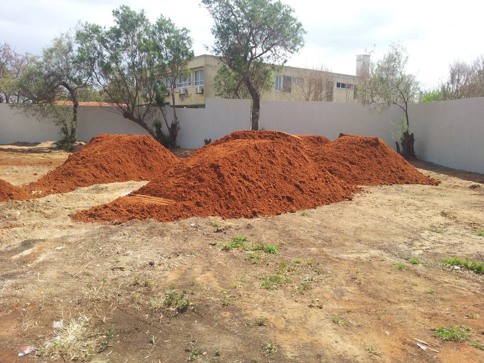 הריסת מבנה ישן ובניה מחדש עד גמר