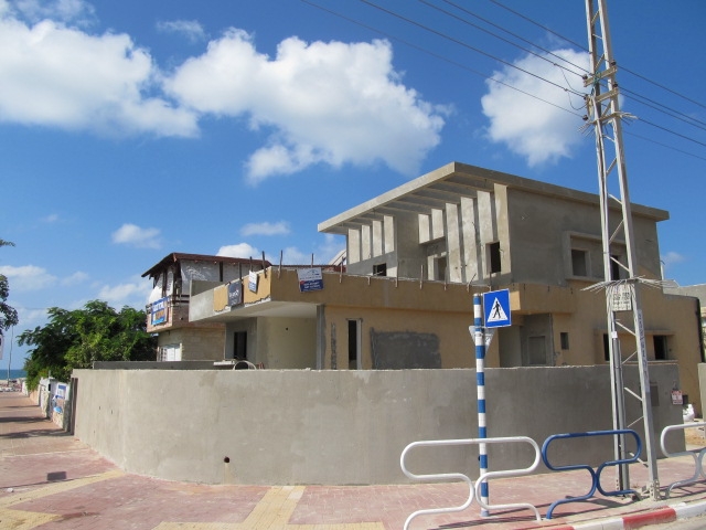 תוספת בנייה