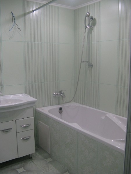 אמבטיות וחדרי שירותים