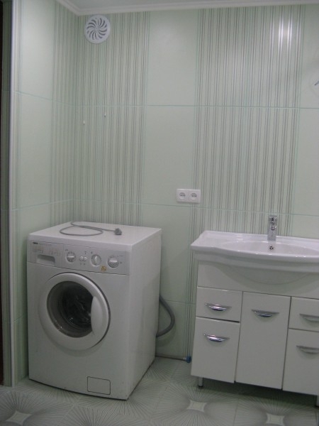 אמבטיות וחדרי שירותים