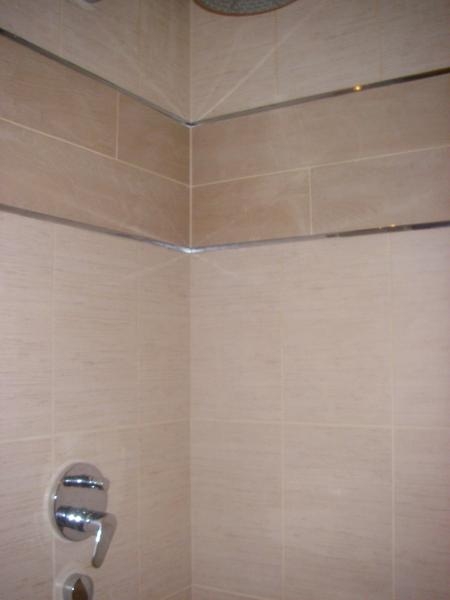 אמבטיות וחדרי שירותים