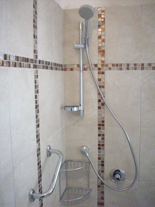 אמבטיות וחדרי שירותים