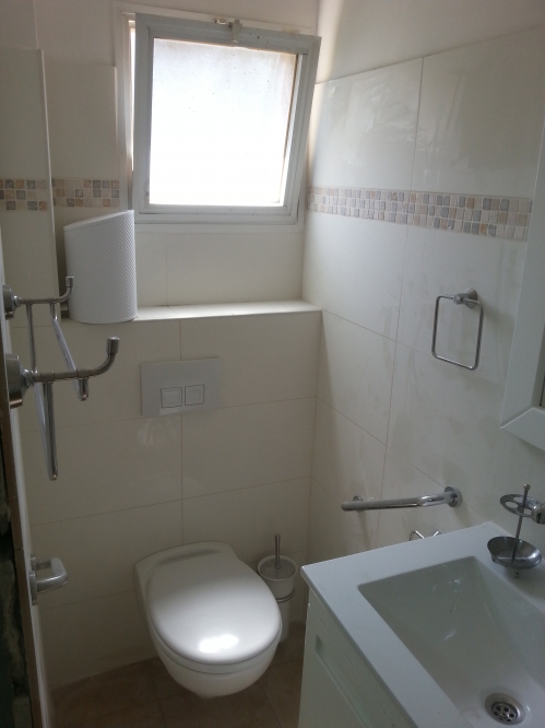 אמבטיות וחדרי שירותים