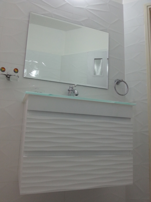 אמבטיות וחדרי שירותים