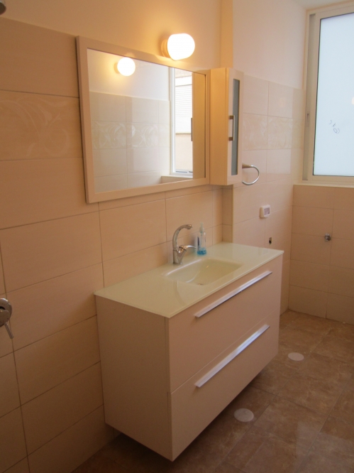 אמבטיות וחדרי שירותים