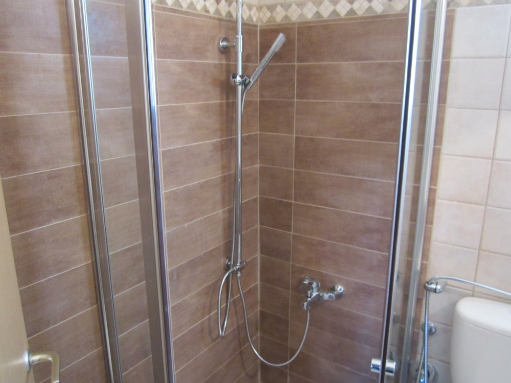 אמבטיות וחדרי שירותים