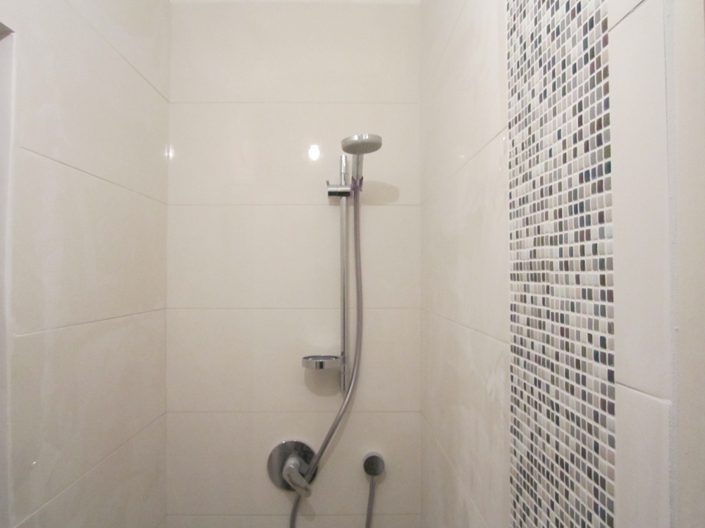 אמבטיות וחדרי שירותים