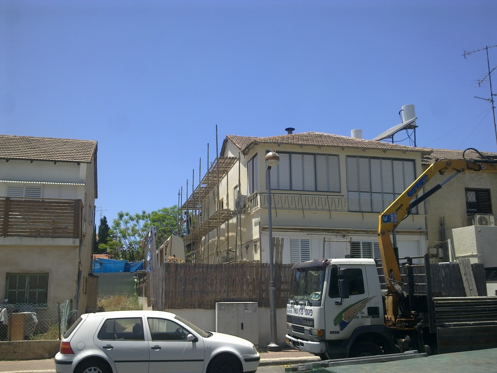 תוספת בניה על גג