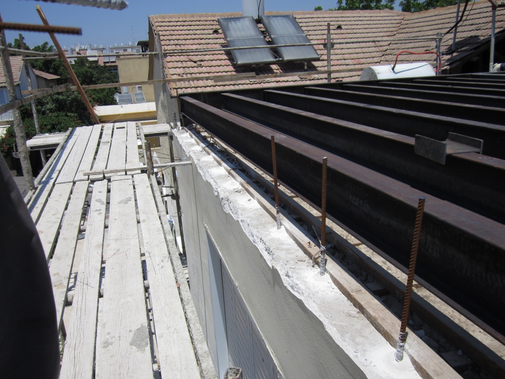 תוספת בניה על גג