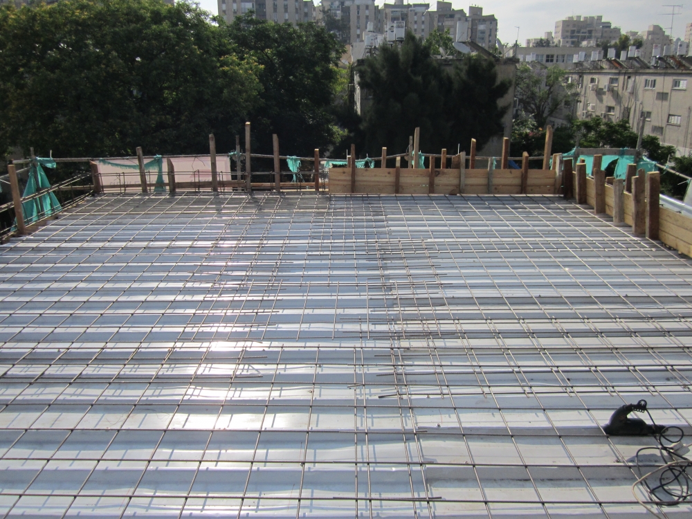 תוספת בניה על גג