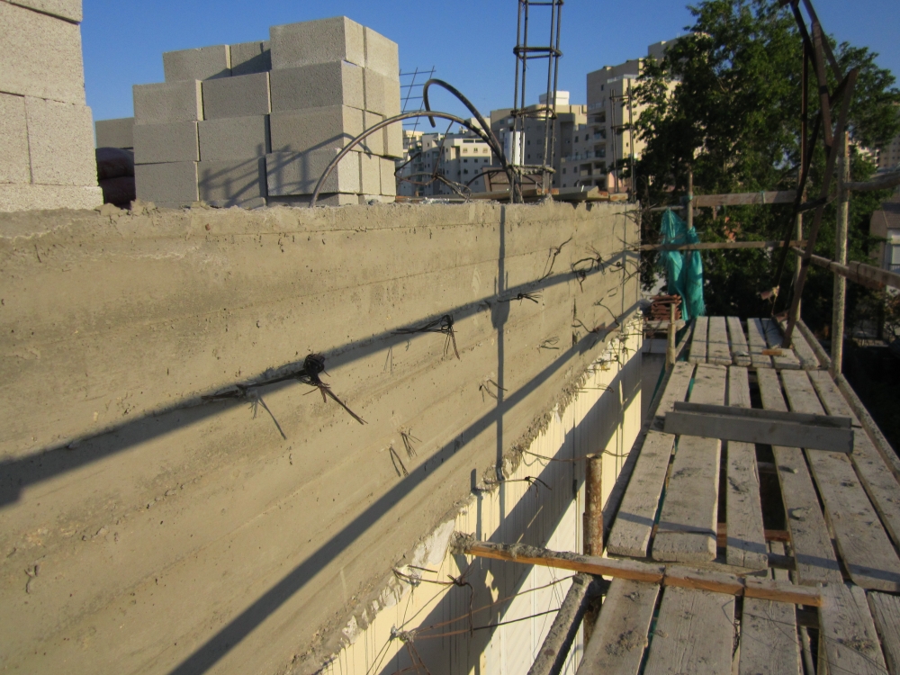 תוספת בניה על גג