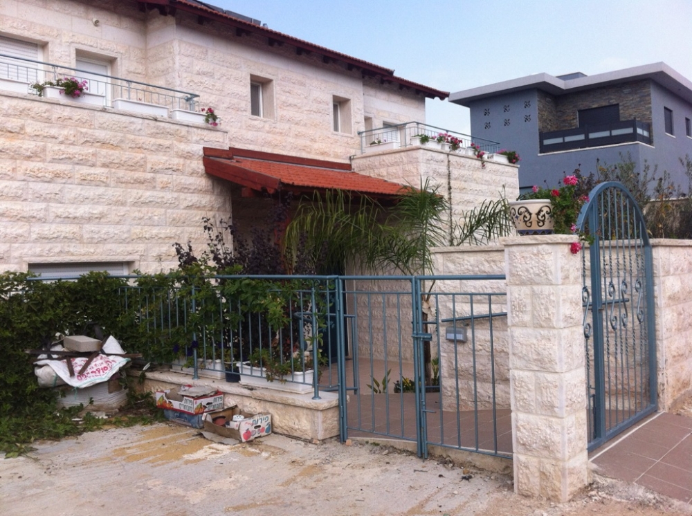 בניית בית במושב אביעזר