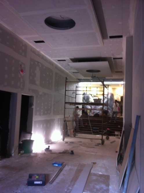 שיפוץ חנות בגדים