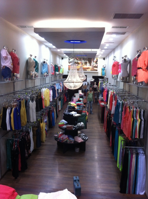 שיפוץ חנות בגדים