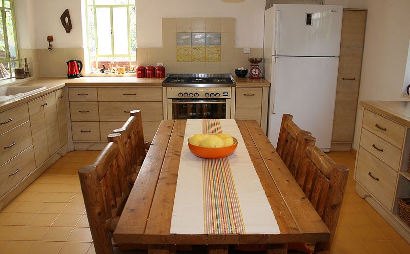 צילום מעבודה של עדיאל