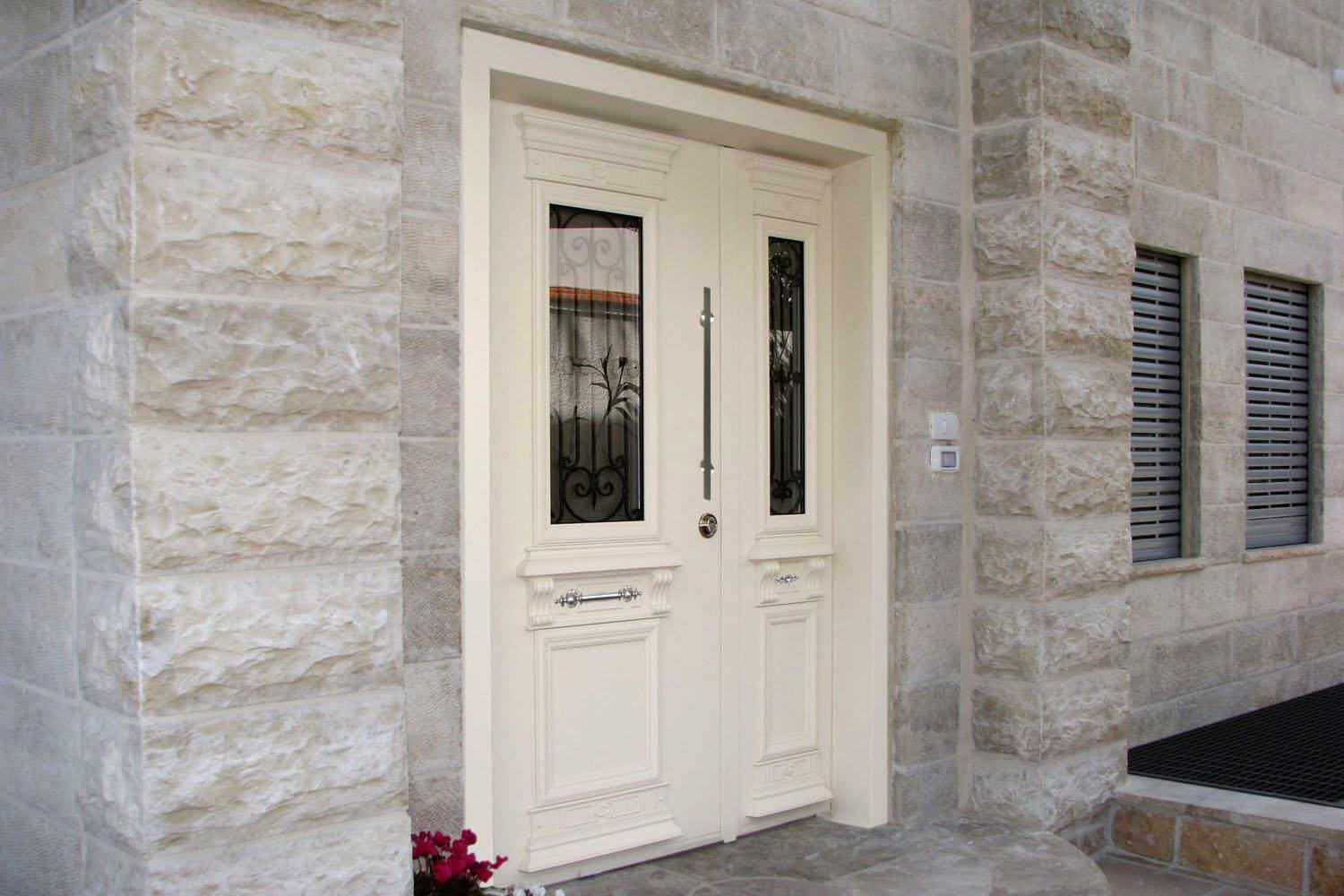 סוגים שונים של דלתות