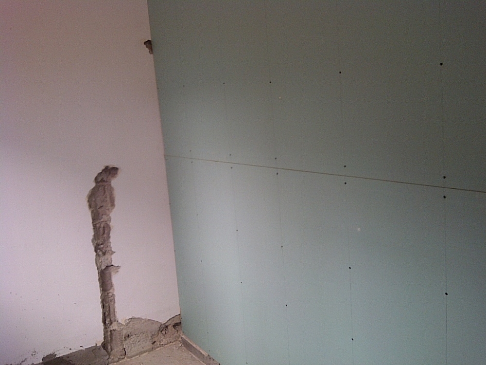 חדר מקלחת בחלוקת דירה