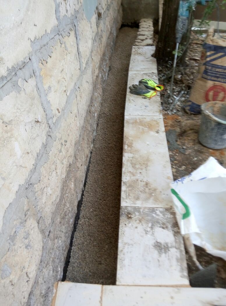 הכנסת צינור גיאוטכני סביב מבנה