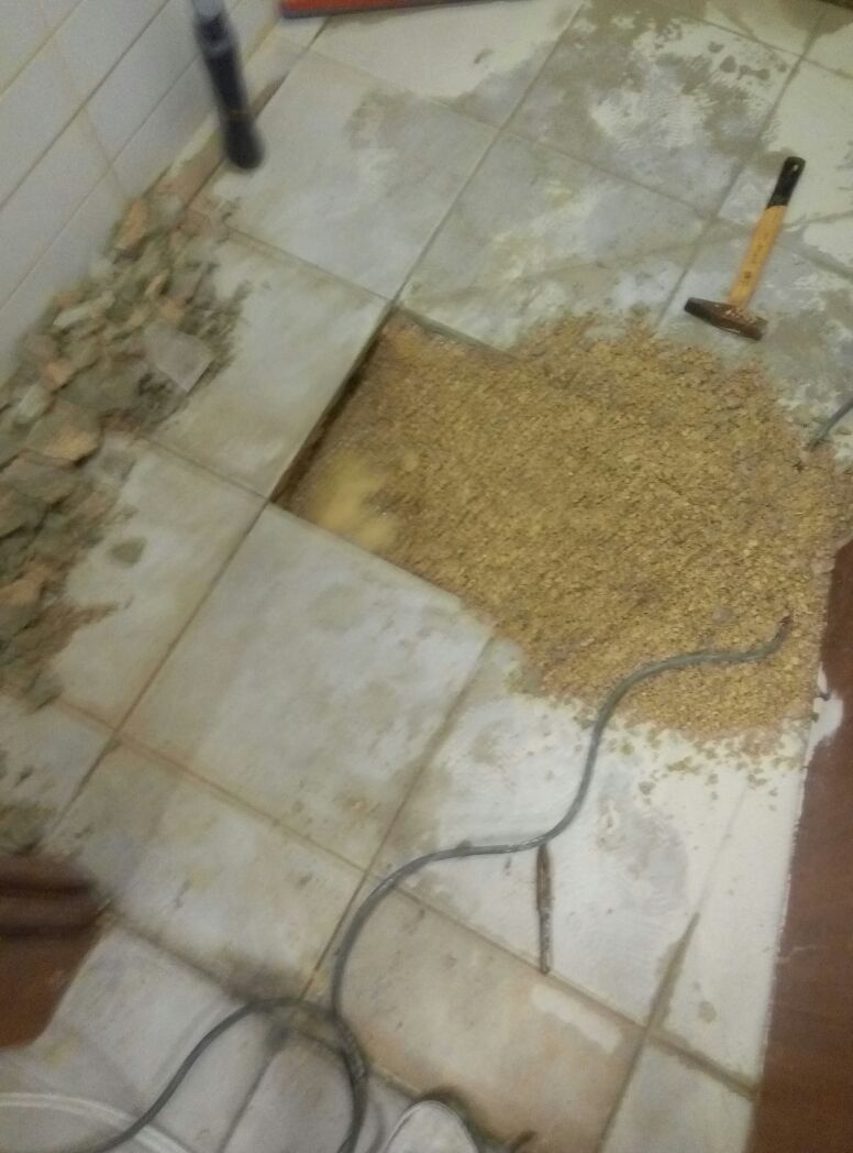 תיקון נזילה במקלחון