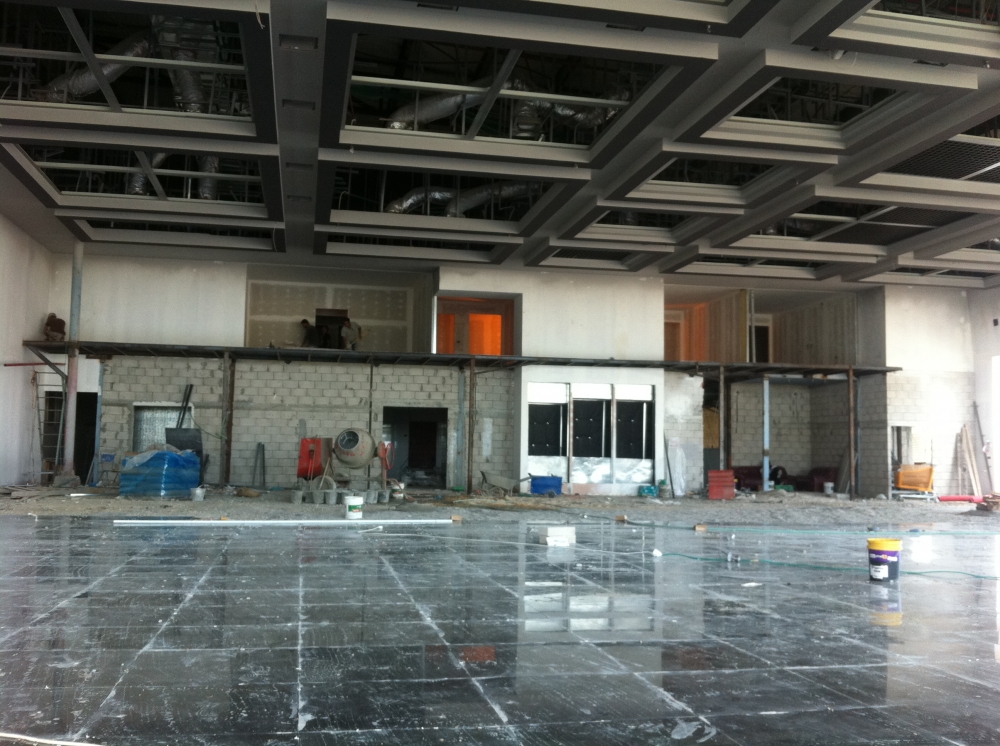 שיפוץ אולם האירועים קוסמוס